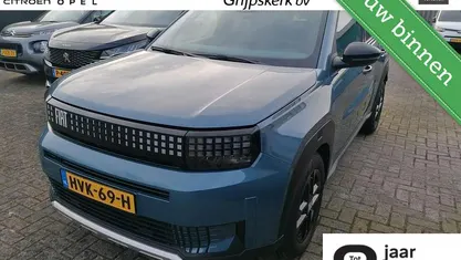 Blauw Occasion 2025 Fiat Grande Panda Icon Hatchback | € 24.725 (Eerlijke prijs)