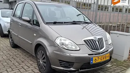 Occasion Lancia Musa 77 PK (56 kW) 2008 Grijs MPV