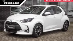 Wit Gebruikt 2024 Toyota Yaris Hybrid Active Hatchback | € 22.400 (Eerlijke prijs)