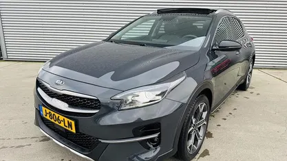 Grijs Gebruikt 2020 Kia XCeed SUV | € 17.900 (Eerlijke prijs)