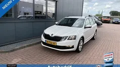 Wit Gebruikt 2020 Skoda Octavia Business Line Stationwagen | € 16.950 (Goede deal)