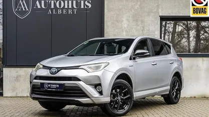 Occasion Toyota RAV4 Edition 197 PK (144 kW) 2018 Zilver SUV