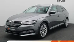 Grijs Gebruikt 2023 Skoda Superb Business Line Stationwagen | € 36.900 (Eerlijke prijs)