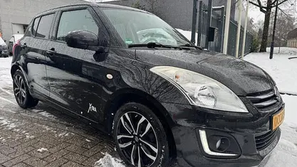 Occasion 2015 Suzuki Swift Style Hatchback | € 8.899 (Eerlijke prijs)