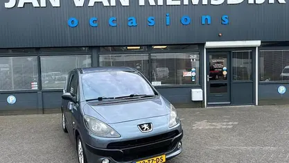 Occasion Peugeot 1007 109 PK (80 kW) 2007 Grijs MPV