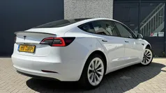Gebruikt 2021 Tesla Model 3 Standard Range Sedan | € 21.999 (Eerlijke prijs)