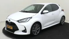Wit Gebruikt 2021 Toyota Yaris Hybrid Executive Hatchback | € 20.940 (Goede deal)