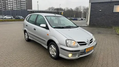 Occasion Nissan Almera Tino Tekna 116 PK (85 kW) 2005 Grijs (metallic) MPV