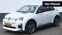 Gebruikt 2025 Renault R5 Evolution Hatchback | € 27.740 (Eerlijke prijs)
