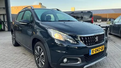Grijs Gebruikt 2019 Peugeot 2008 Allure SUV | € 11.950 (Goede deal)
