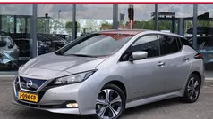 Silver grey metallic (grijs metallic) Gebruikt 2020 Nissan Leaf N-Connecta Hatchback | € 12.949 (Super prijs)