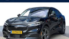 Zwart Gebruikt 2023 Ford Mustang Mach-E SUV | € 33.950 (Super prijs)