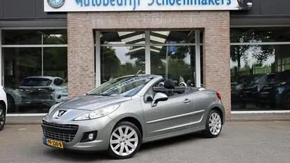 Grijs Gebruikt 2010 Peugeot 207 CC Cabriolet | € 3.995 (Eerlijke prijs)