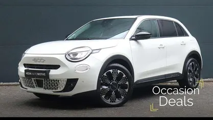 Wit Occasion 2024 Fiat 600 La Prima SUV | € 26.880 (Eerlijke prijs)