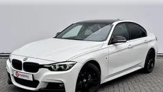 Wit Gebruikt 2018 BMW 318 M Sport Sedan | € 19.495 (Eerlijke prijs)