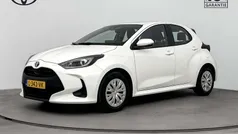 Wit Gebruikt 2021 Toyota Yaris Hybrid Active Hatchback | € 20.995 (Eerlijke prijs)