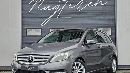 Grijs Gebruikt 2012 Mercedes B180 Ambition MPV | € 9.975 (Eerlijke prijs)