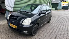 Gebruikt 2004 Kia Picanto Hatchback | € 950 (Eerlijke prijs)