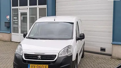 Wit Gebruikt 2016 Peugeot Partner MPV | € 5.999 (Goede deal)