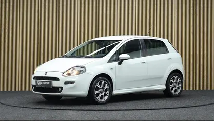 Wit Gebruikt 2015 Fiat Punto Lounge Hatchback | € 5.750 (Goede deal)
