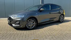 Grijs Gebruikt 2023 Ford Focus ST-Line Hatchback | € 20.940 (Goede deal)