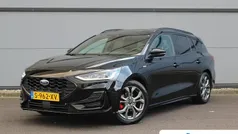 Zwart Gebruikt 2023 Ford Focus ST-Line X Stationwagen | € 20.895 (Goede deal)