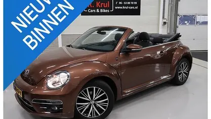 Bruin Occasion 2018 VW Beetle Sound Cabriolet | € 21.950 (Eerlijke prijs)