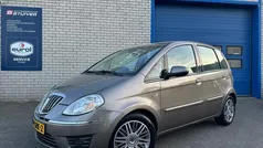 Grijs Gebruikt 2010 Lancia Musa S MPV | € 4.250 (Eerlijke prijs)