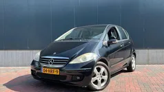 Zwart, metallic lak Gebruikt 2009 Mercedes A170 Avantgarde MPV | € 2.750 (Goede deal)