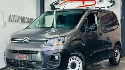 Grijs Gebruikt 2020 Citroën Berlingo MPV | € 15.990 (Eerlijke prijs)