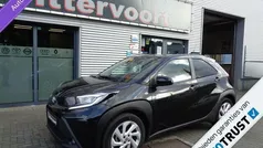 Zwart Gebruikt 2023 Toyota Aygo Pulse Hatchback | € 21.950 (Eerlijke prijs)