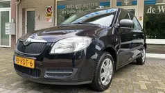 Zwart Gebruikt 2008 Skoda Fabia Hatchback | € 2.995 (Eerlijke prijs)