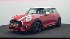 Rood Gebruikt 2017 Mini Cooper Business Hatchback | € 17.450 (Eerlijke prijs)