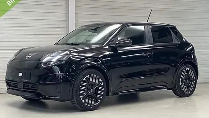 Mystery black Nieuw 2025 Nissan Micra Hatchback | € 27.602 (Goede deal)