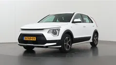 Wit Gebruikt 2022 Kia Niro Comfort SUV | € 27.635 (Eerlijke prijs)