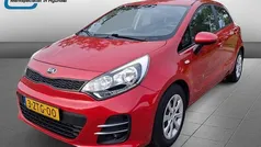 Rood Gebruikt 2015 Kia Rio Hatchback | € 9.950 (Eerlijke prijs)