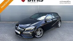 Zwart, metallic lak Gebruikt 2018 Mercedes A160 Ambition Hatchback | € 18.945 (Eerlijke prijs)