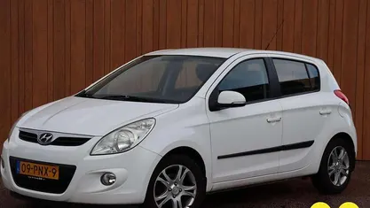 Wit Occasion 2011 Hyundai i20 Hatchback | € 3.440 (Eerlijke prijs)