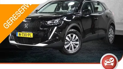Zwart Occasion 2021 Peugeot e-2008 Active SUV | € 16.400 (Goede deal)