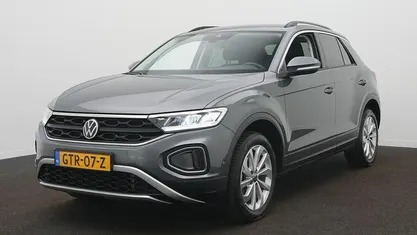 Grijs Occasion 2024 VW T-Roc Edition SUV | € 30.795 (Goede deal)