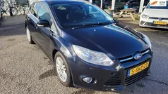 Zwart Gebruikt 2013 Ford Focus Titanium Hatchback | € 6.450 (Eerlijke prijs)