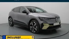 Grijs Gebruikt 2022 Renault Mégane Iconic Hatchback | € 29.990 (Eerlijke prijs)