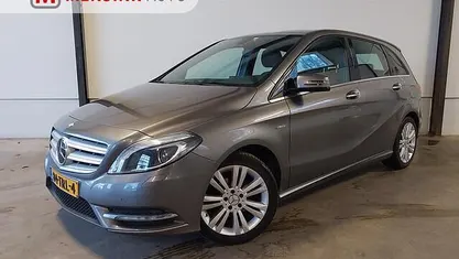 Grijs Occasion 2012 Mercedes B180 Ambition MPV | € 7.400 (Goede deal)