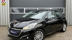 Gebruikt 2018 Peugeot 208 Signature Sky Hatchback | € 8.950 (Eerlijke prijs)