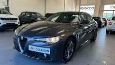 Zwart Gebruikt 2016 Alfa Romeo Giulia Sedan | € 19.900 (Eerlijke prijs)