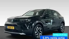 Zwart Gebruikt 2023 Opel Mokka-e Elegance SUV | € 21.945 (Eerlijke prijs)