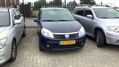 Gebruikt 2011 Dacia Sandero Lauréate Hatchback | € 2.450 (Eerlijke prijs)