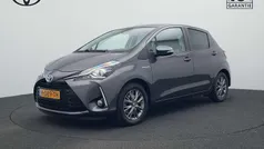 Grijs Gebruikt 2020 Toyota Yaris Hybrid Hatchback | € 17.880 (Eerlijke prijs)