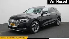 Zwart Gebruikt 2019 Audi e-tron Design SUV | € 24.900 (Eerlijke prijs)