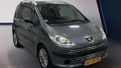 Grijs Gebruikt 2008 Peugeot 1007 Hatchback | € 1.799 (Eerlijke prijs)